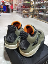 Load image into Gallery viewer, DS Original 2005' Nike Air Jordan 4s UNDEFEATED 1/72