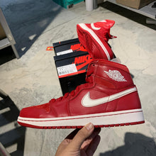 Load image into Gallery viewer, DS 2014&#39; Nike Air Jordan 1s GYM RED