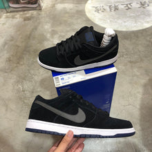 Load image into Gallery viewer, DS 2011&#39; Nike Dunk Low Pro SB FOG
