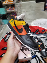 Load image into Gallery viewer, DS 2005&#39; Nike Dunk Low Pro SB RAYGUN BLACK