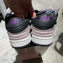 Load image into Gallery viewer, DS 2005&#39; Nike Dunk Low Pro SB PURPLE AVENGER
