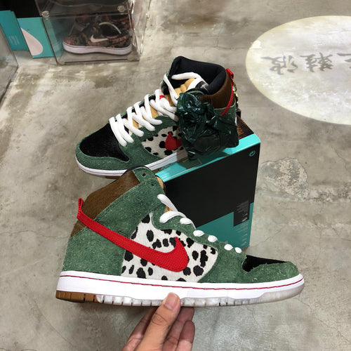 DS 2019' Nike Dunk High Pro SB DOG WALKER