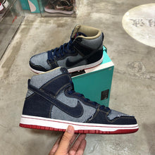 Load image into Gallery viewer, DS 2017&#39; Nike Dunk High Pro SB REESE FORBES DENIM