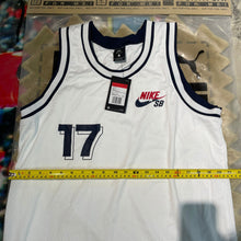 Load image into Gallery viewer, DS RARE OG 2017&#39; Nike SB FUTURE COURT JERSEY WHITE
