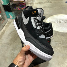 Load image into Gallery viewer, DS 2019&#39; Nike Air Jordan 3s TINKER BLACK CEMENT