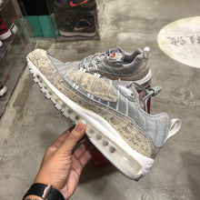 Load image into Gallery viewer, DS 2016&#39; Nike Air Max 98 SUPREME SNAKE