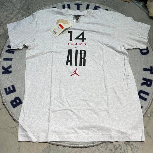 DS 1999' Nike Air Jordan 14s Grey TEE