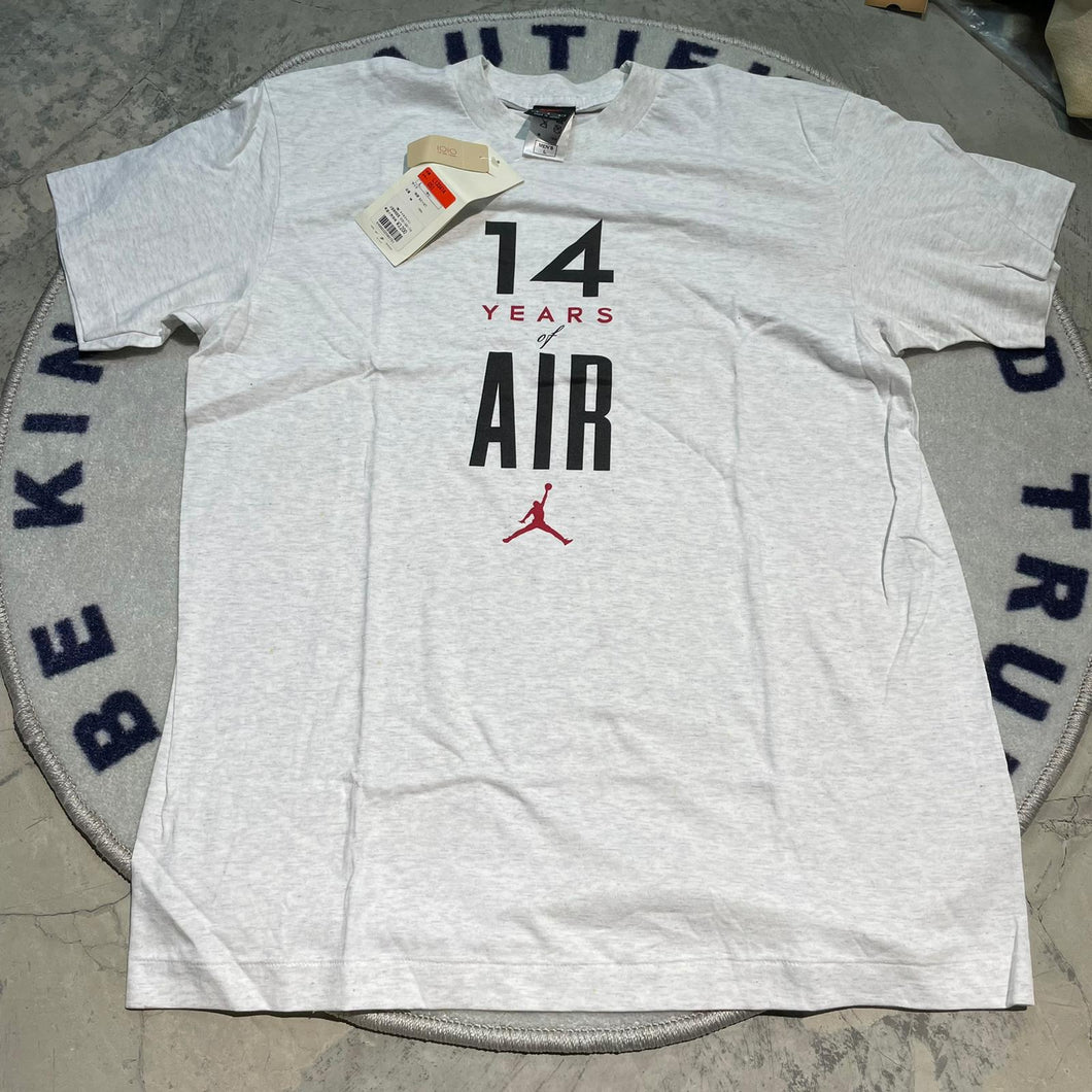 DS 1999' Nike Air Jordan 14s Grey TEE