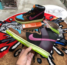 Load image into Gallery viewer, DS 2005&#39; Nike Dunk High UNDEFEATED