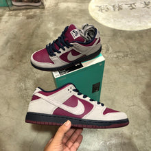 Load image into Gallery viewer, DS 2019&#39; Nike Dunk Low Pro SB TRUE BERRY