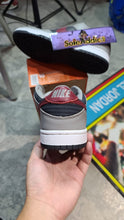 Load image into Gallery viewer, DS 2002&#39; Rare Nike Dunk Low Pro B Team Red Anthracite