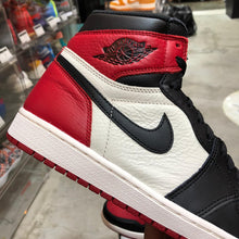 Load image into Gallery viewer, DS 2018&#39; Nike Air Jordan 1s BRED TOE