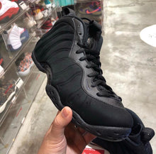 Load image into Gallery viewer, DS 2014&#39; Nike Foamposite One BLACK SUEDE