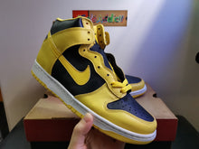 Load image into Gallery viewer, DS 1999&#39; Nike Dunk High LE Goldenrod &quot;WUTANG&quot;