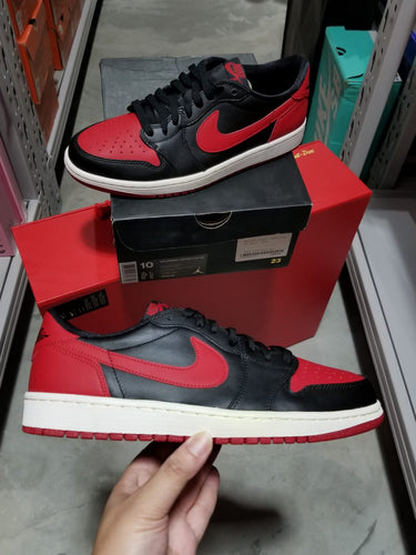 DS 2015' Nike Air Jordan 1s Low BRED