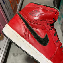 Load image into Gallery viewer, DS 2008&#39; Nike Air Jordan 1s GUCCI