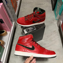 Load image into Gallery viewer, DS 2008&#39; Nike Air Jordan 1s GUCCI