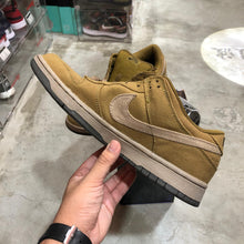 Load image into Gallery viewer, DS 2005&#39; Nike Dunk Low Pro SB SPANISH MOSS