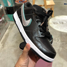 Load image into Gallery viewer, DS 2018&#39; Nike Dunk Low Pro SB BLACK DIAMOND
