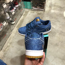 Load image into Gallery viewer, DS 2018&#39; Nike Dunk Low Pro SB BIGGIE (EAST)