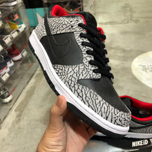 Load image into Gallery viewer, DS 2013&#39; Nike Dunk Low ID BLACK CEMENT