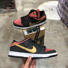 Load image into Gallery viewer, DS 2013&#39; Nike Dunk Low Pro SB WALK OF FAME