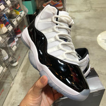 Load image into Gallery viewer, DS 2018&#39; Air Jordan 11s CONCORD