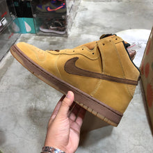 Load image into Gallery viewer, DS 2002&#39; Nike Dunk High Pro SB WHEAT