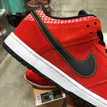 Load image into Gallery viewer, DS 2013&#39; Nike Dunk Low Pro SB FIRECRACKER