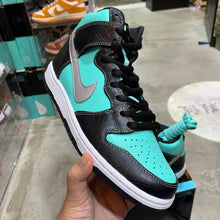 Load image into Gallery viewer, DS 2014&#39; Nike Dunk High Pro SB DIAMOND SUPPLY Co