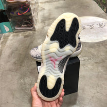 Load image into Gallery viewer, DS 2019&#39; Air Jordan 11s Low SNAKE LIGHT BONE