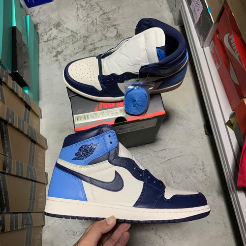 DS 2019' Air Jordan 1s OBSIDIAN UNC
