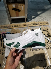 Load image into Gallery viewer, DS 2005&#39; Air Jordan 14s FOREST GREEN