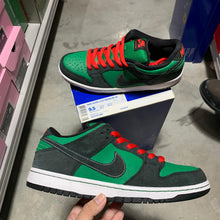Load image into Gallery viewer, DS 2011&#39; Nike Dunk Low Pro SB PINE GREEN BLACK