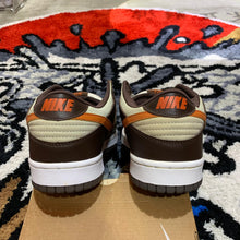Load image into Gallery viewer, DS 2002&#39; Nike Dunk Low Pro B LIGHT STONE MESA ORANGE