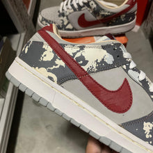 Load image into Gallery viewer, DS 2002&#39; Nike Dunk Low SPLATTER