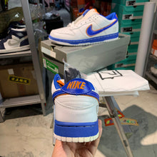 Load image into Gallery viewer, DS 2004&#39; Nike Dunk Low Pro SB MEDICOM 1
