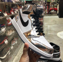 Load image into Gallery viewer, DS 2018&#39; Nike Air Jordan 1s Think 16 (Pass the Torch)