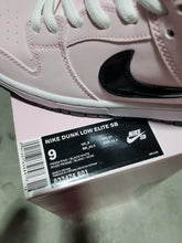 Load image into Gallery viewer, DS 2016&#39; Nike Dunk Low Pro SB PINK BOX