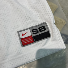 Load image into Gallery viewer, DS RARE OG 2017&#39; Nike SB FUTURE COURT JERSEY WHITE