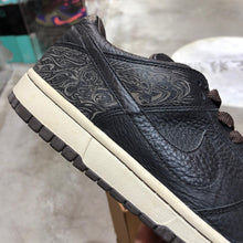 Load image into Gallery viewer, DS 2003&#39; Nike Dunk Low MICHAEL DESMOND LASER 1 OF 2,500