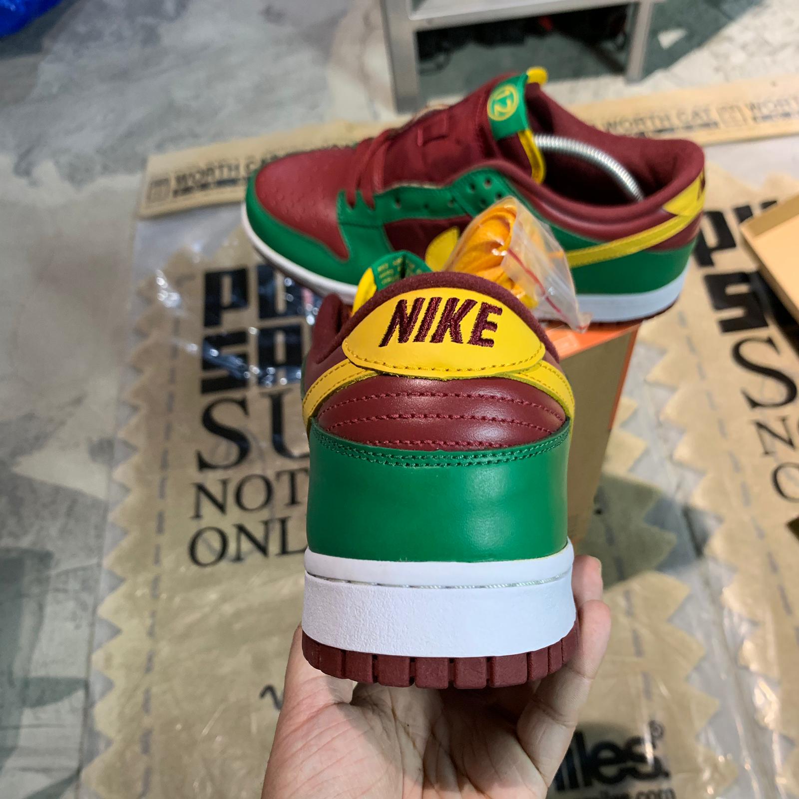 DS 2004' Nike Dunk Low PORTUGAL – SoleAddicttUNDS