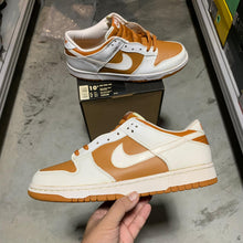 Load image into Gallery viewer, DS 1999&#39; Nike Dunk Low Cojp &quot;CURRY&quot;
