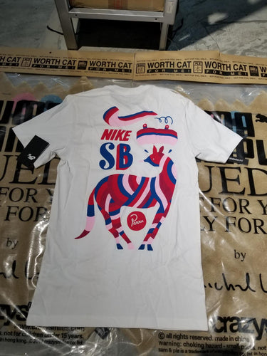 DS 2019' Nike SB x PARRA POCKET TEE