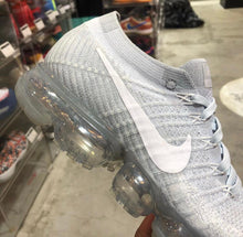 Load image into Gallery viewer, DS 2017&#39; Nike Air Vapormax PURE PLATINUM