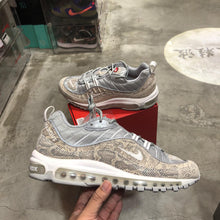 Load image into Gallery viewer, DS 2016&#39; Nike Air Max 98 SUPREME SNAKE