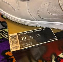 Load image into Gallery viewer, DS 2008&#39; Nike Dunk Low Pro SB PREMIUM WP MEDICOM 5 GORE TEX