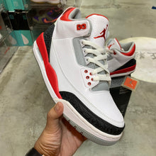 Load image into Gallery viewer, DS 2013&#39; Nike Air Jordan 3s FIRE RED