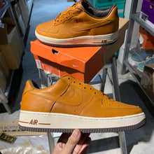 Load image into Gallery viewer, DS 2004&#39; Nike Air Force 1 Low Premium BRWN