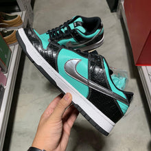 Load image into Gallery viewer, DS 2005&#39; Nike Dunk Low Pro SB DIAMOND SUPPLY CO. TIFFANY